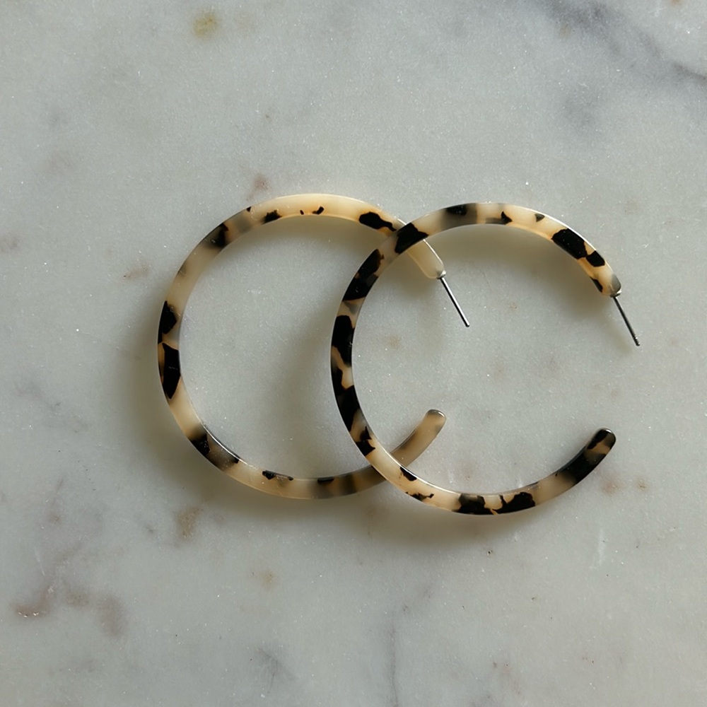 Tortoise large earrings